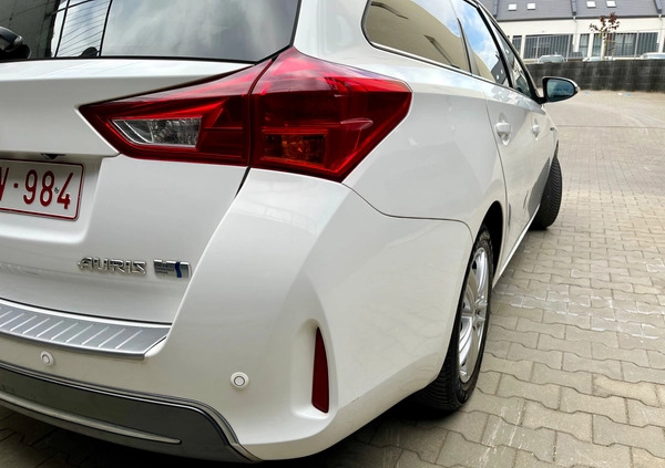 Toyota Auris cena 52900 przebieg: 144779, rok produkcji 2015 z Góra małe 529